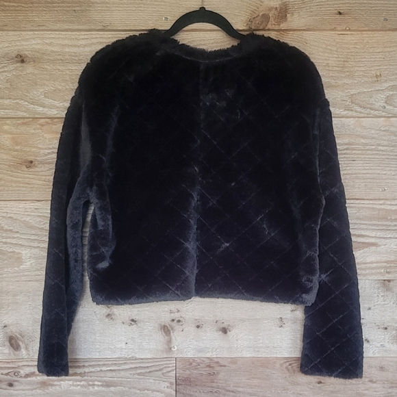 Zara Black Faux Fur Quilted Oversized Sweater Size Medium New with Tags - Picture 3 of 5